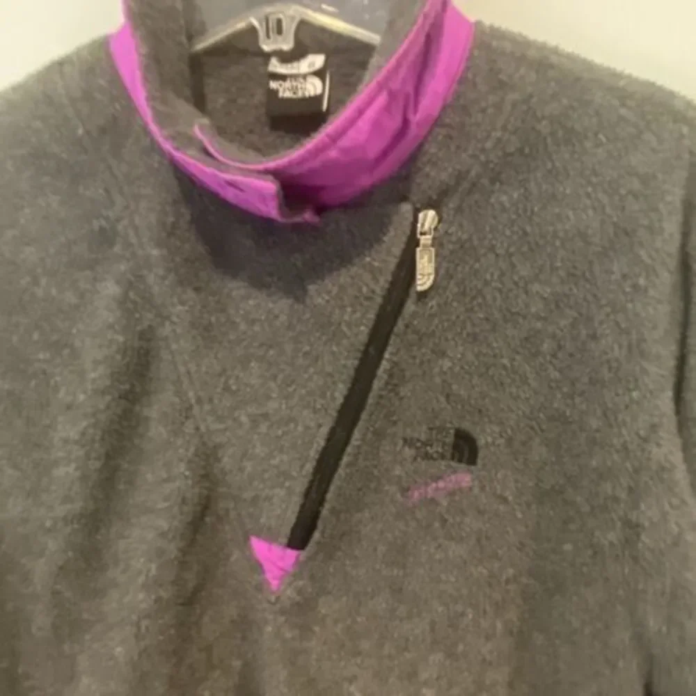 The North Face Women's Extreme Pile Pullover Half-zip Size 8 Purple /Coal Gray